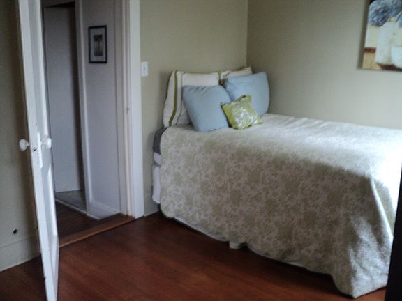 4th image of 20 S Eckar St