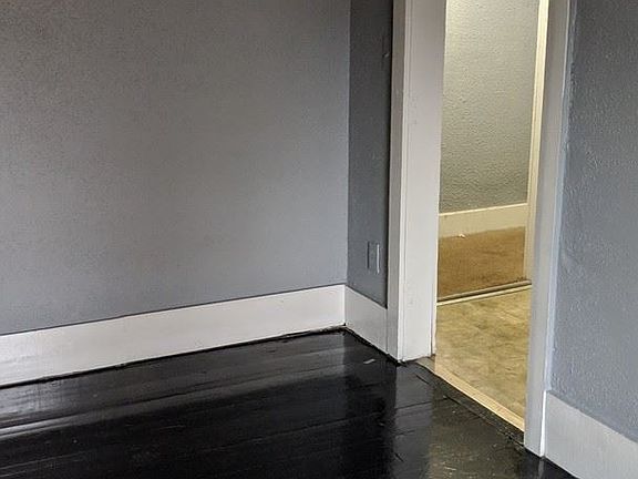 3rd image of 17310 Bentler St #2A