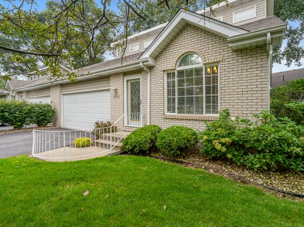 8956 Price Cir, Highland, IN 46322