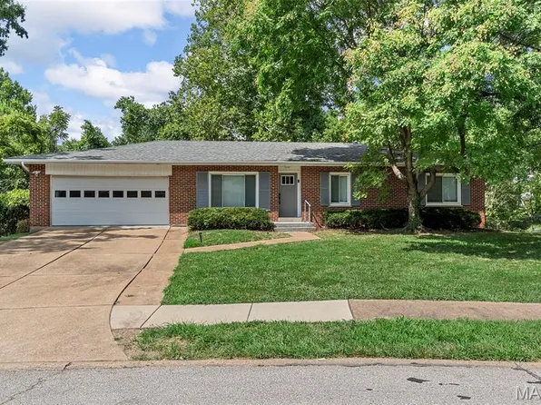 9701 Lindenhurst Dr, Saint Louis, MO 63126