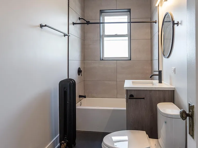 4009 N Lowell Ave #2W — Photo 8