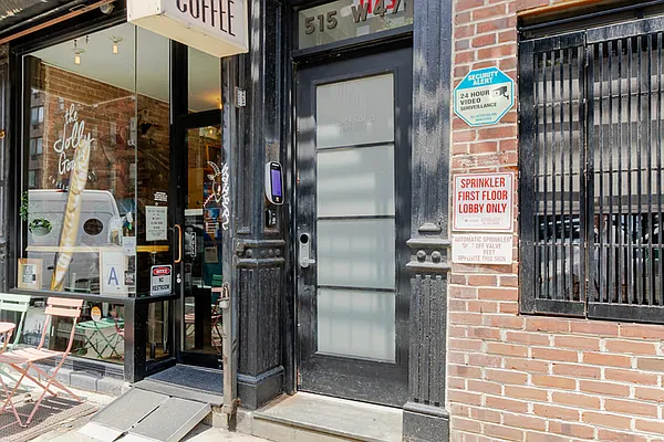 Rented by Tahari Realty LLC | media 67