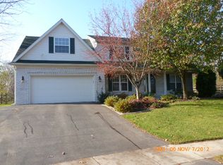 828 Weatherstone Rd, Holland, OH 43528