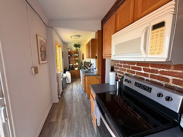 Kitchen - Looking across