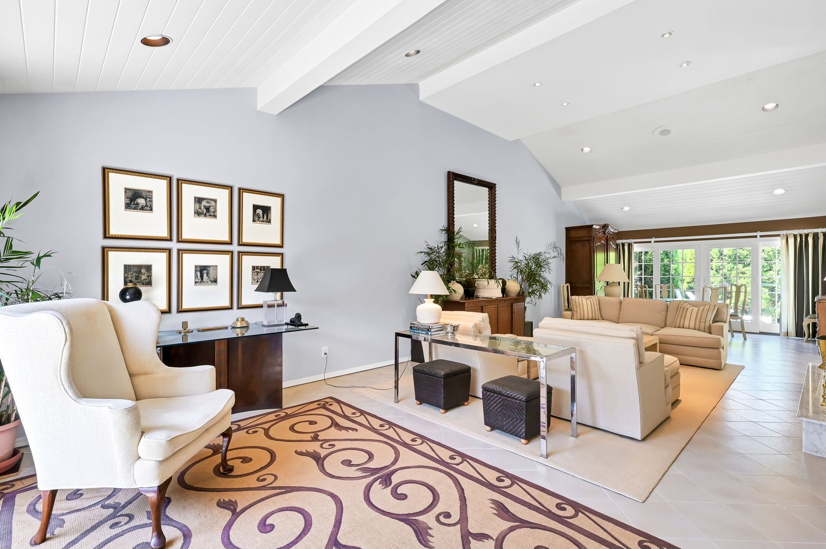 Living with View to Backyard