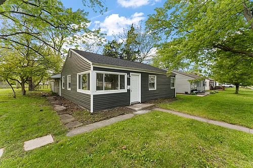 300 N Guyer St Photo 1