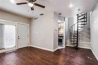 5114 Bryan St — Photo 2
