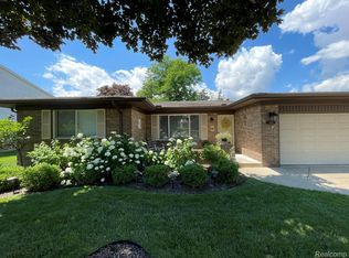 14548 Four Lakes Dr, Sterling Heights, MI