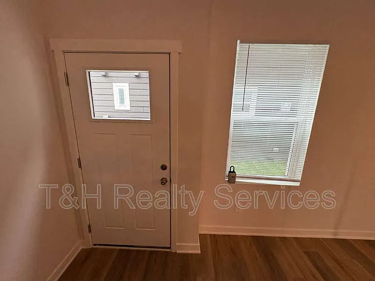 415 N Walcott St #C — Photo 3