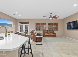 8183 N Sombrero Point Dr, Tucson, AZ 85743