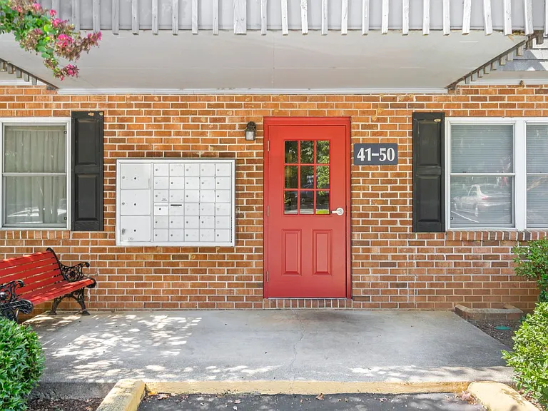 Overbrook Place Apartments — Photo 31