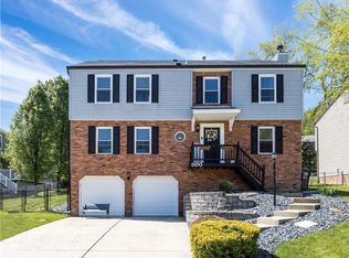 300 Burning Oaks Dr, Irwin, PA 15642