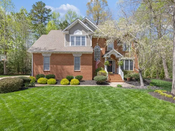 4402 Lake Summer Ct, Moseley, VA 23120