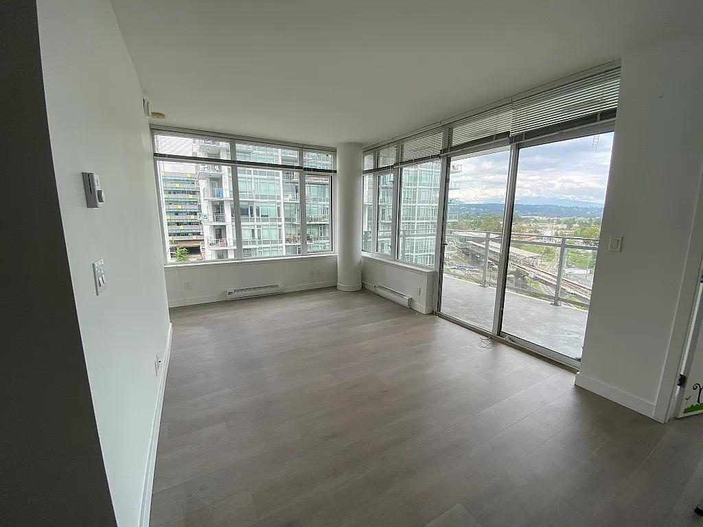 200 Nelsons Cres — Photo 4