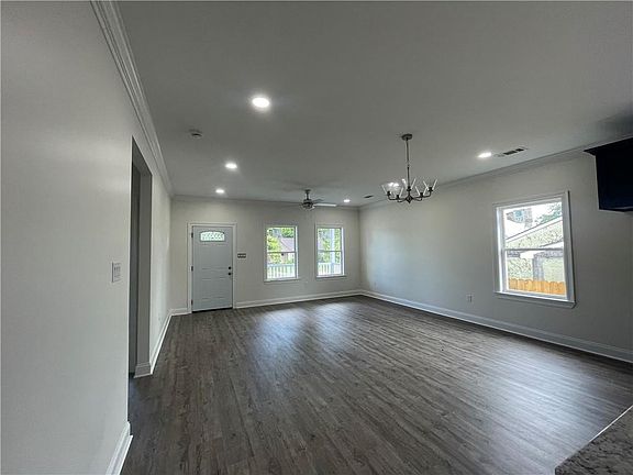 3rd image of 12 Coffee Dr
