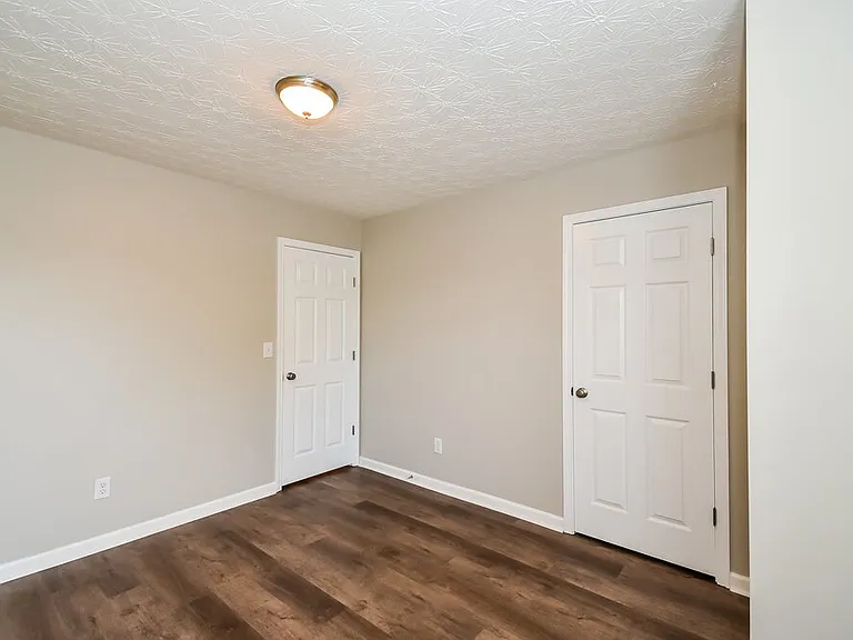 239 Topaz Dr — Photo 12