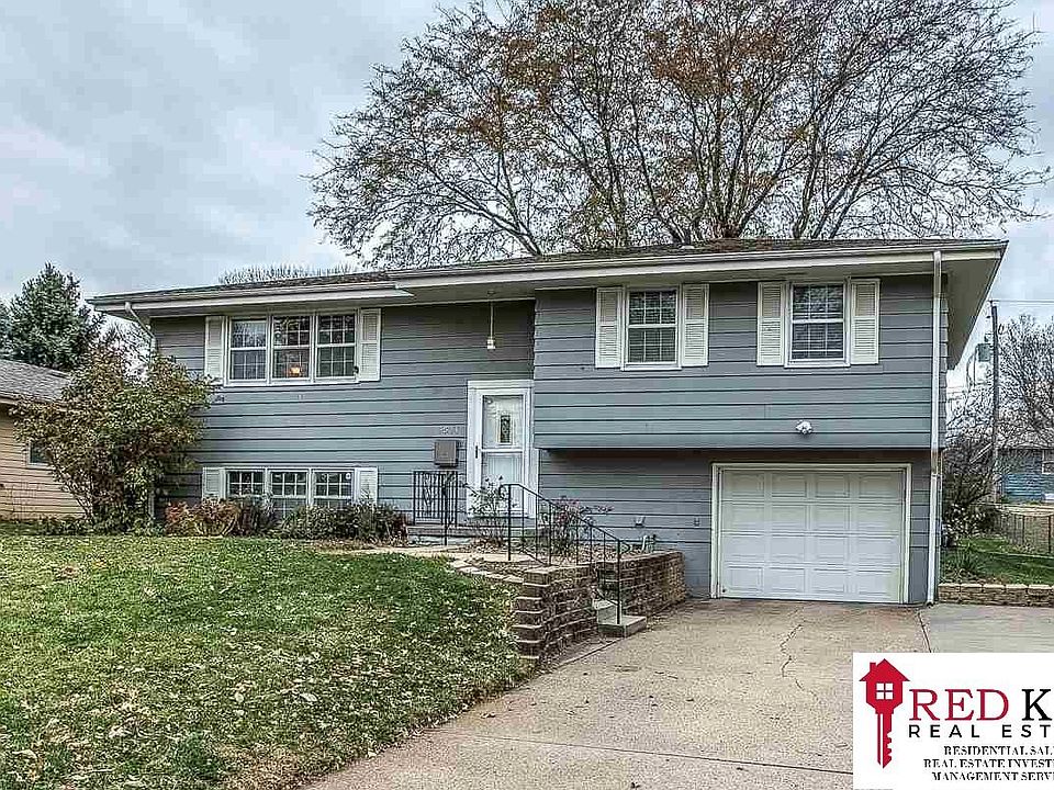 1st image of 2524 S 123rd St