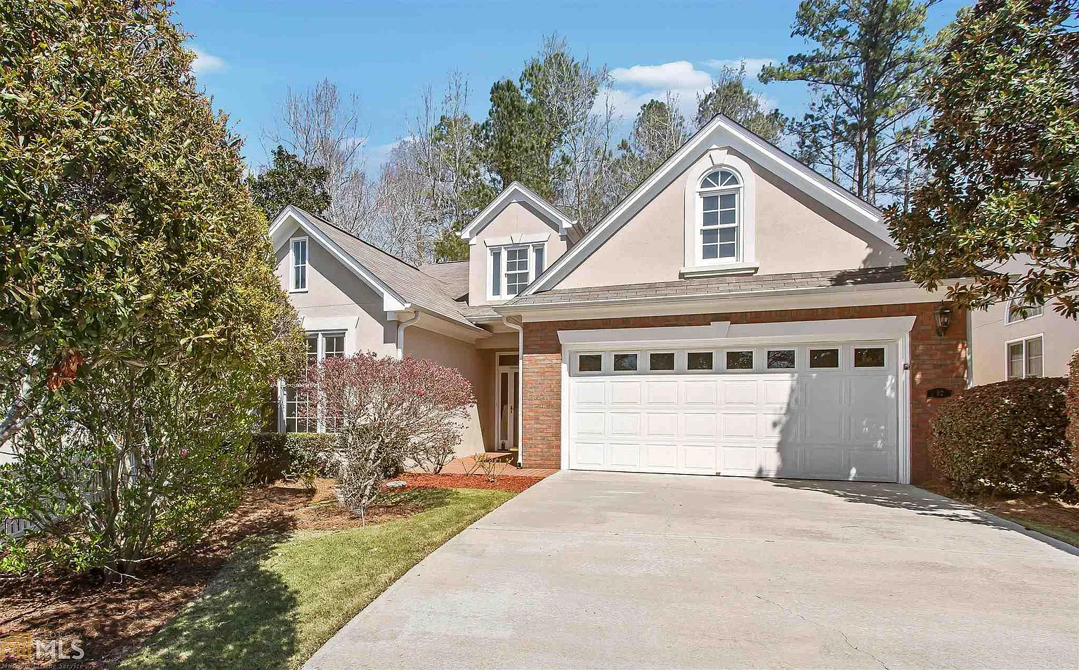 92 Arbor Way photo 1