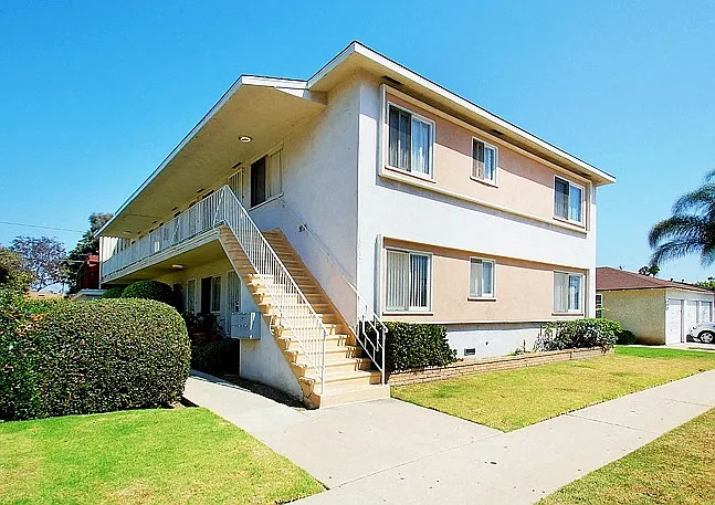 Lido Apartments - 3932 Sawtelle Blvd — Photo 1
