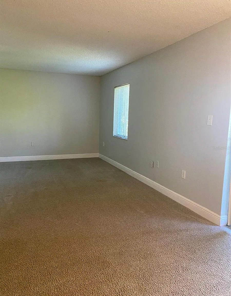 2 bed, 976 sqft, $1,400 — Photo 2