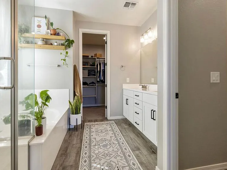 2824 W Rainbow Dr — Photo 9