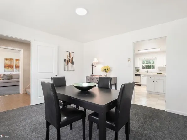 308 S Kennedy Rd, Sterling, VA 20164