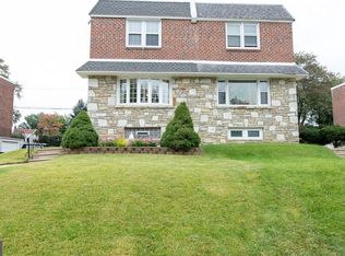 8420 Large St, Philadelphia, PA 19152