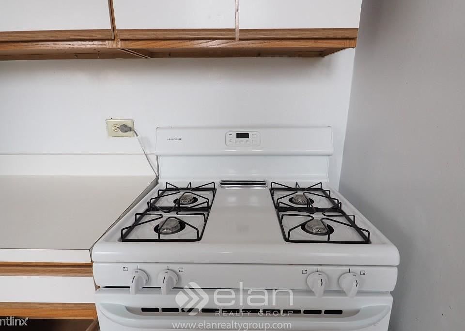 1st image of 4523 N Paulina St APT 2C