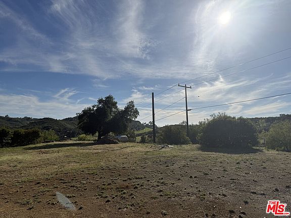 2nd image of 33477 Mulholland Hwy