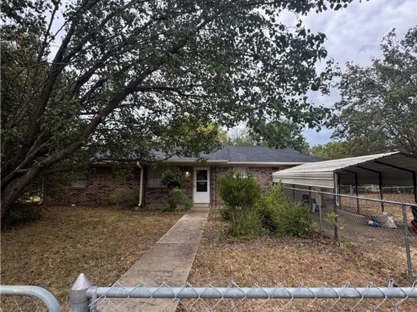 21559 W Forest Ave, Howe, OK 74940