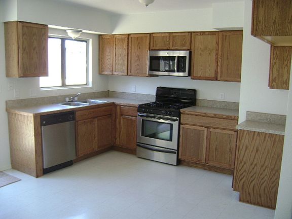 2nd image of 2835 E McVicar Ave