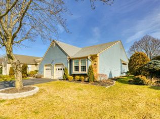 13 Alexander Hamilton Ct, Monroe Township, NJ 08831