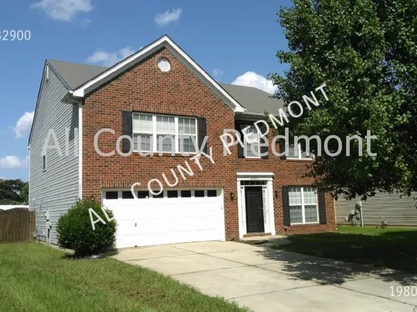 4638 Cades Cove Dr, Charlotte, NC 28273