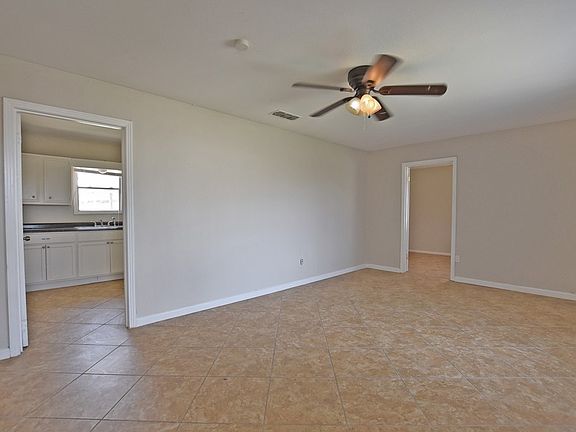 2nd image of 605 S Gary Ave