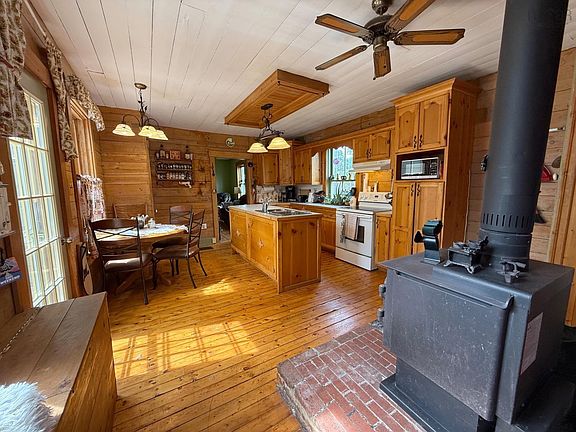 4th image of 22 Hogg Ln