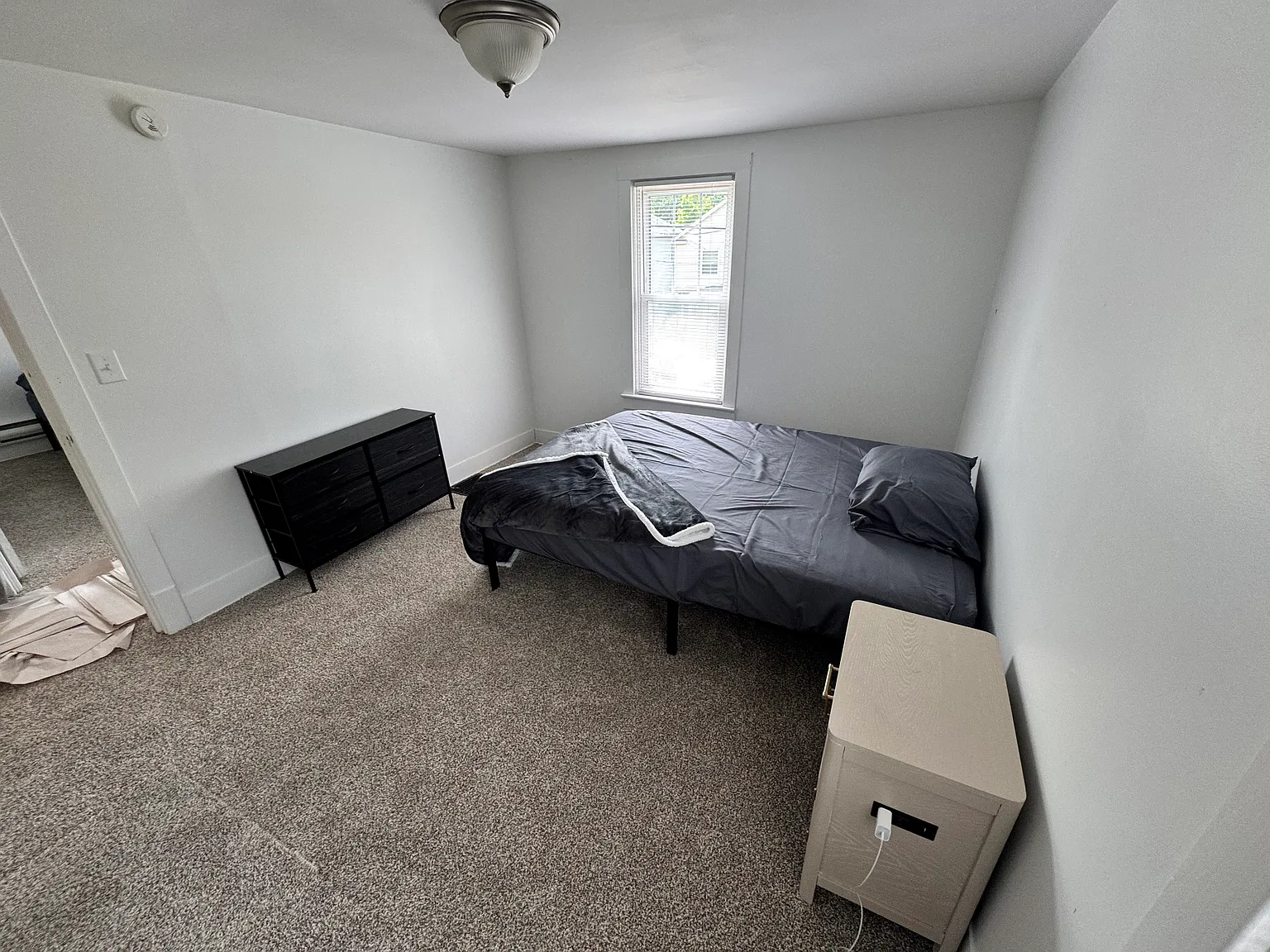 3 bed, 1954 sqft, $2,500 — Photo 4