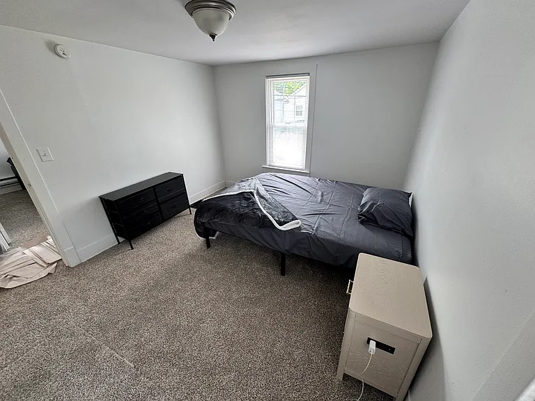 2401 Plum St — Photo 4