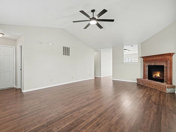 5th image of 836 Chastain Ave