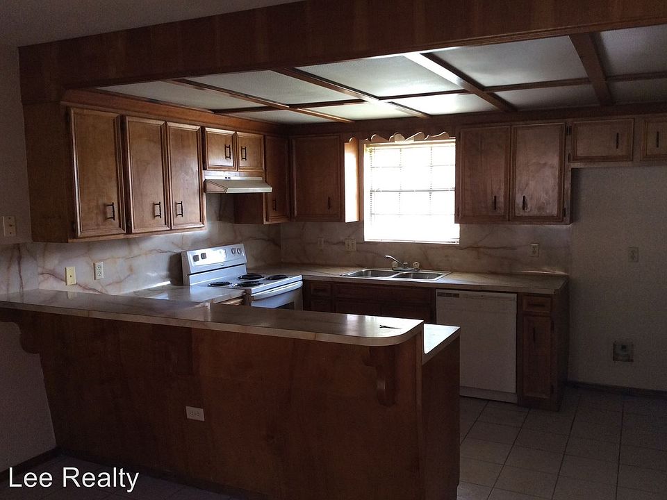 2nd image of 1408 Falcon Ave