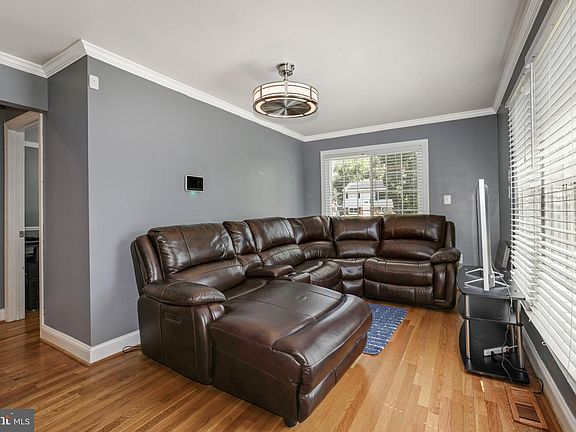 4th image of 1280 Dawson Ct