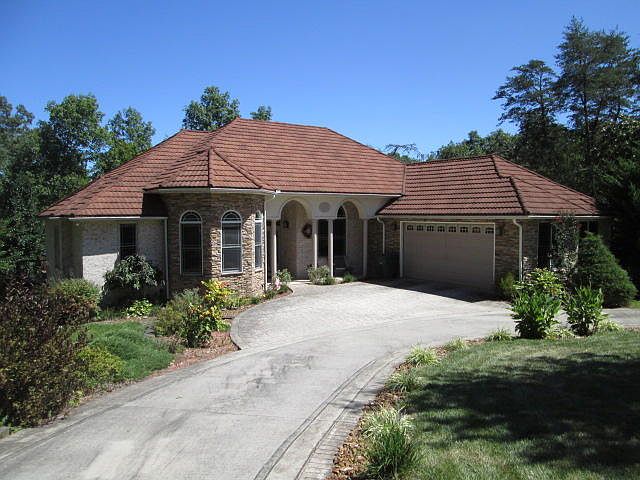 1st image of 374 Riverchase Dr
