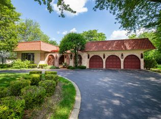 3700 Whirlaway Dr, Northbrook, IL 60062