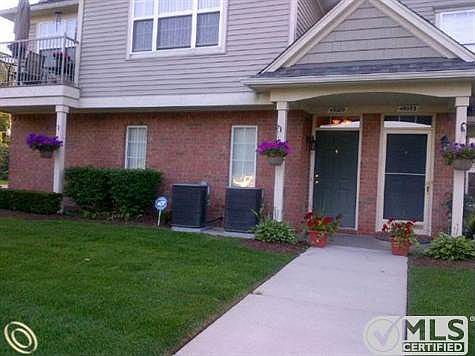 49089 W Woods.jpg