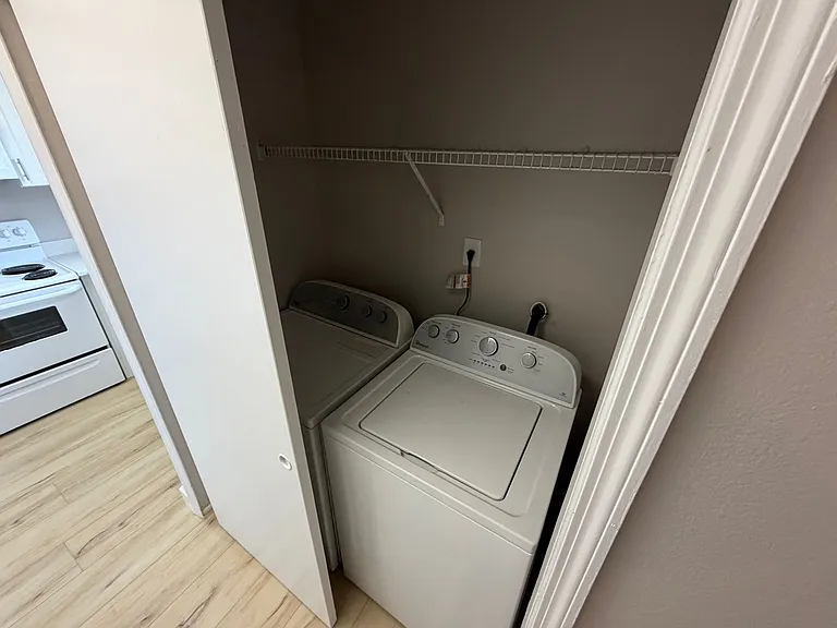 4160 Pershing Pointe Pl #3 — Photo 6