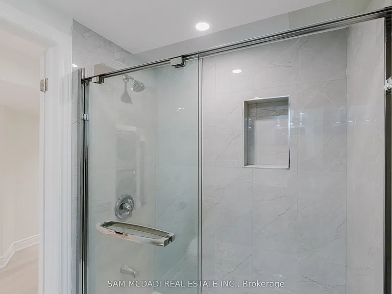 5489 Festival Dr — Photo 18