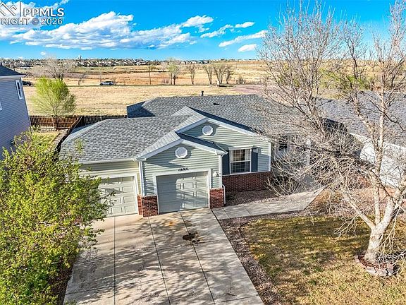 4th image of 1395 Lords Hill Dr
