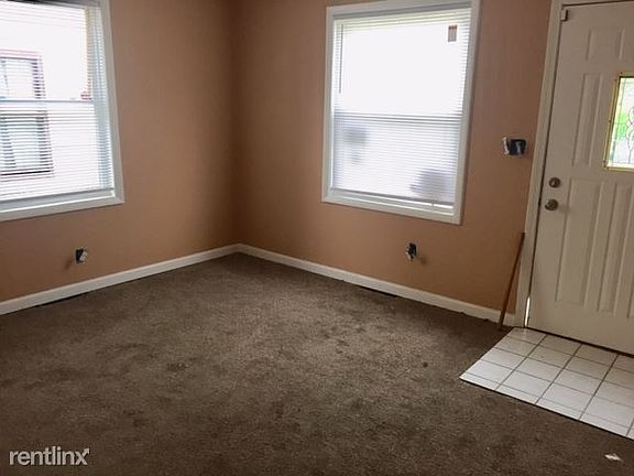 5th image of 11203 Continental Ave