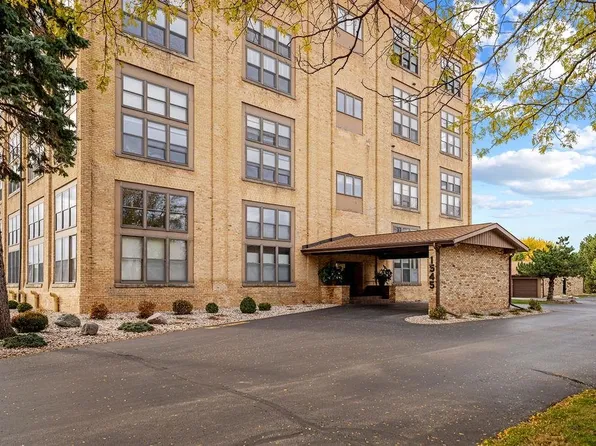1545 Arboretum Dr APT 311, Oshkosh, WI 54901