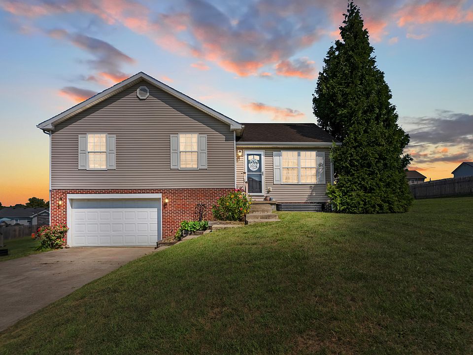 1st image of 320 Woodland Ln
