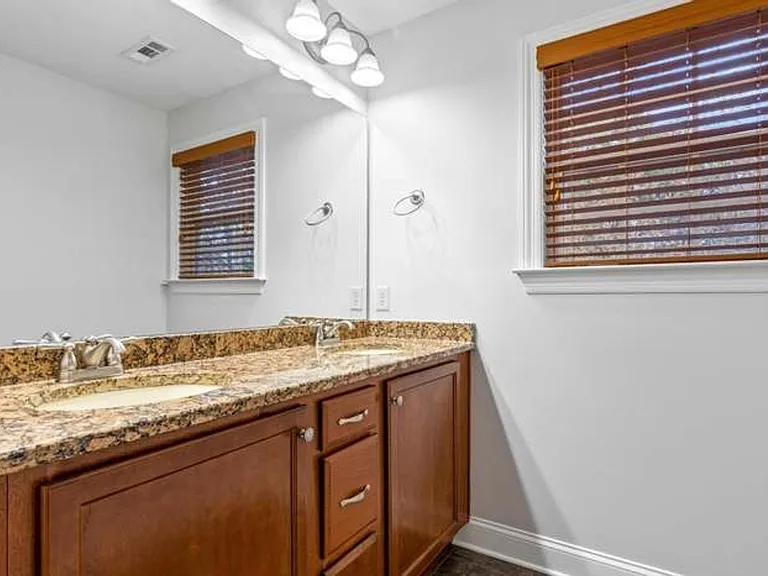 7160 Neville Dr — Photo 17